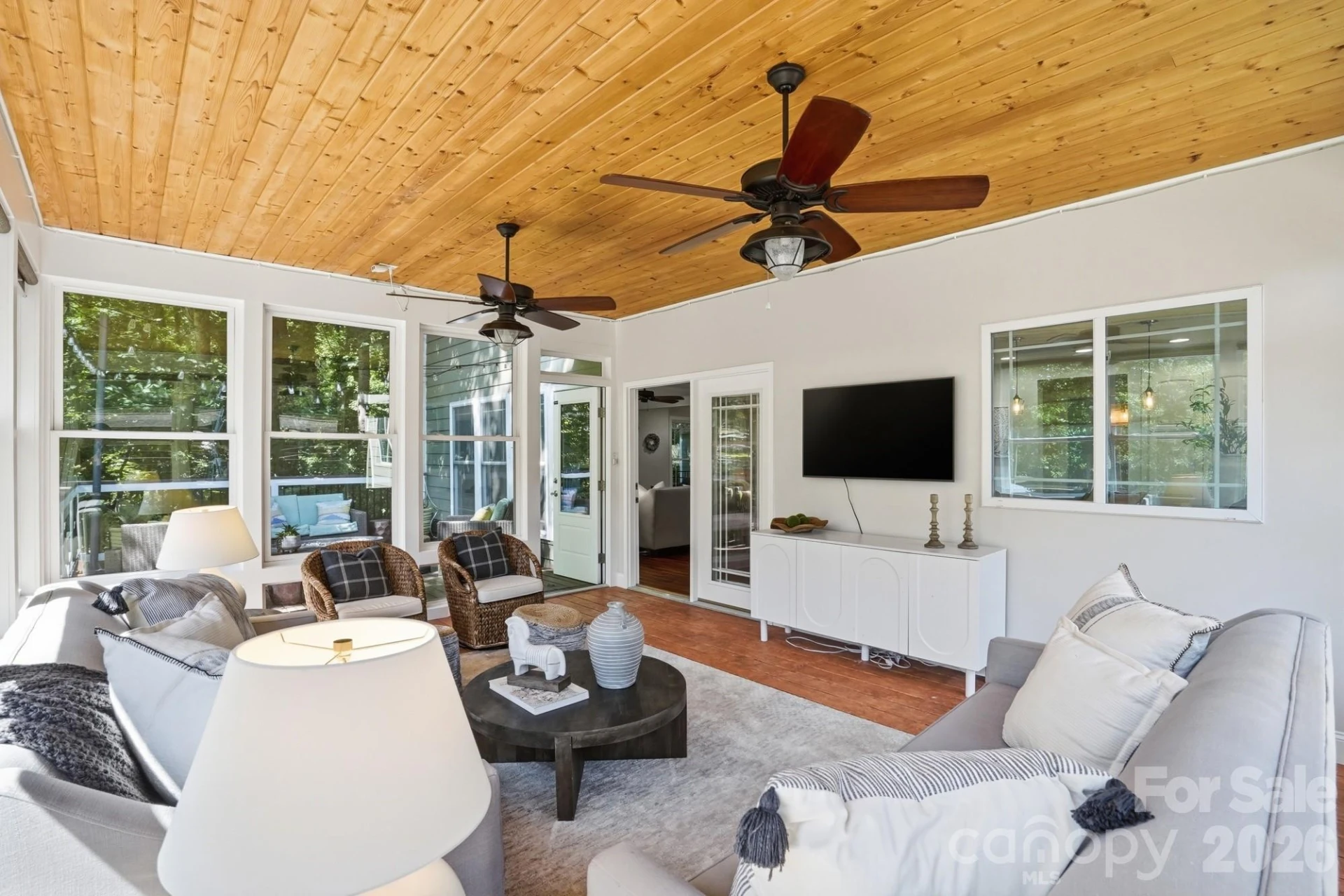2113 Bon Villa Way - Photo 22