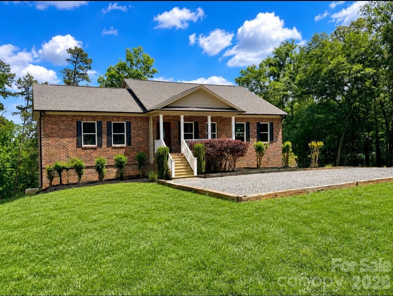 6151 Settlers Trail