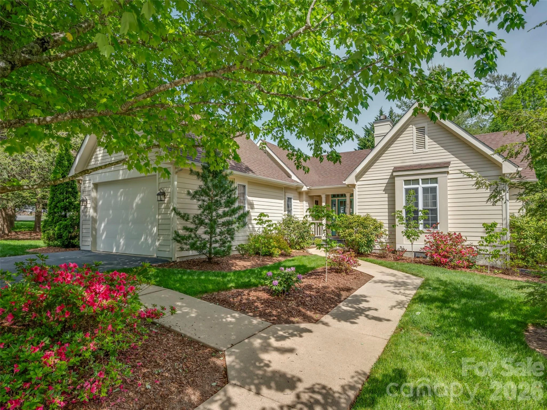 90 Dunroy Drive - Photo 2