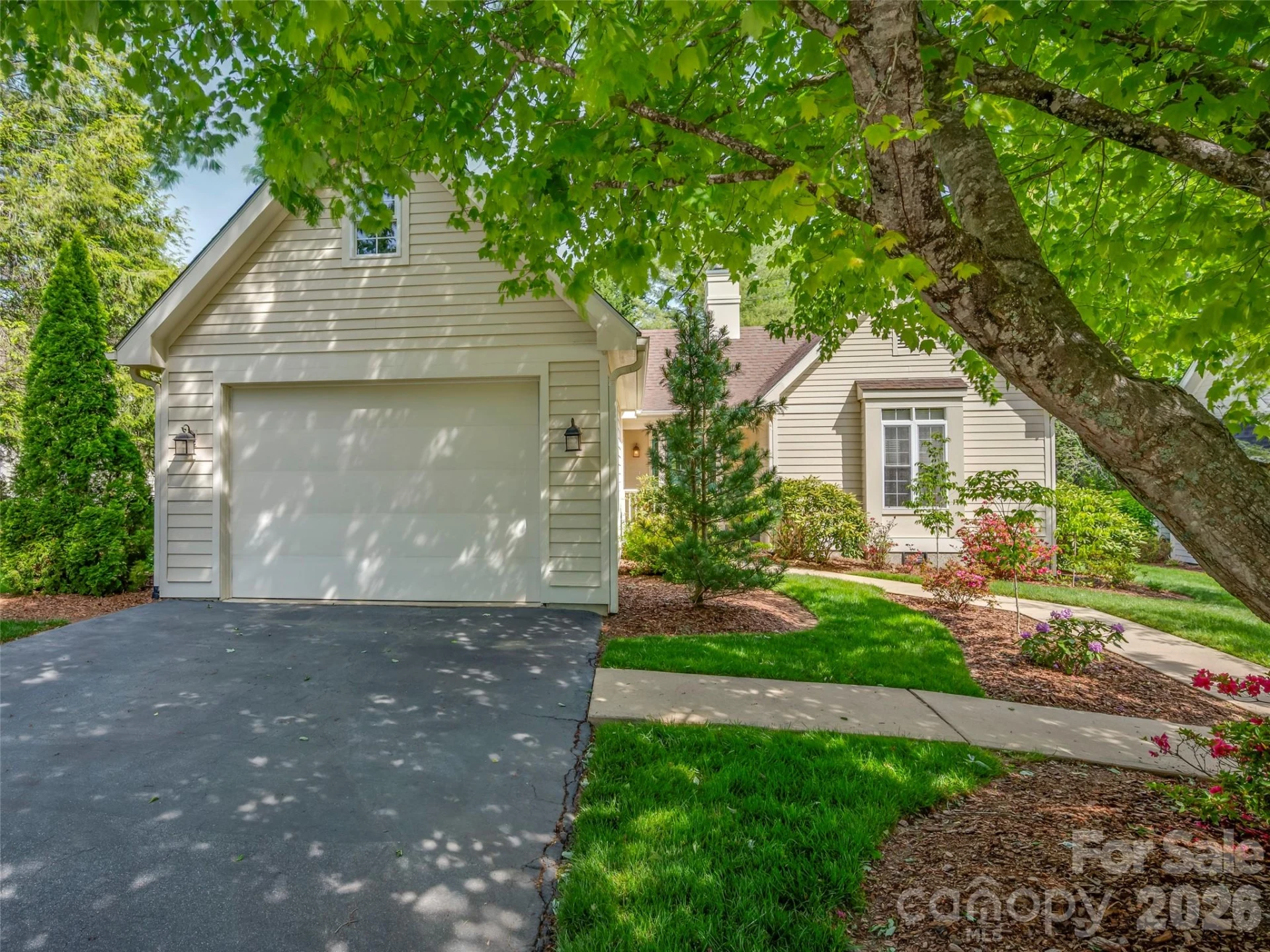 90 Dunroy Drive - Photo 3
