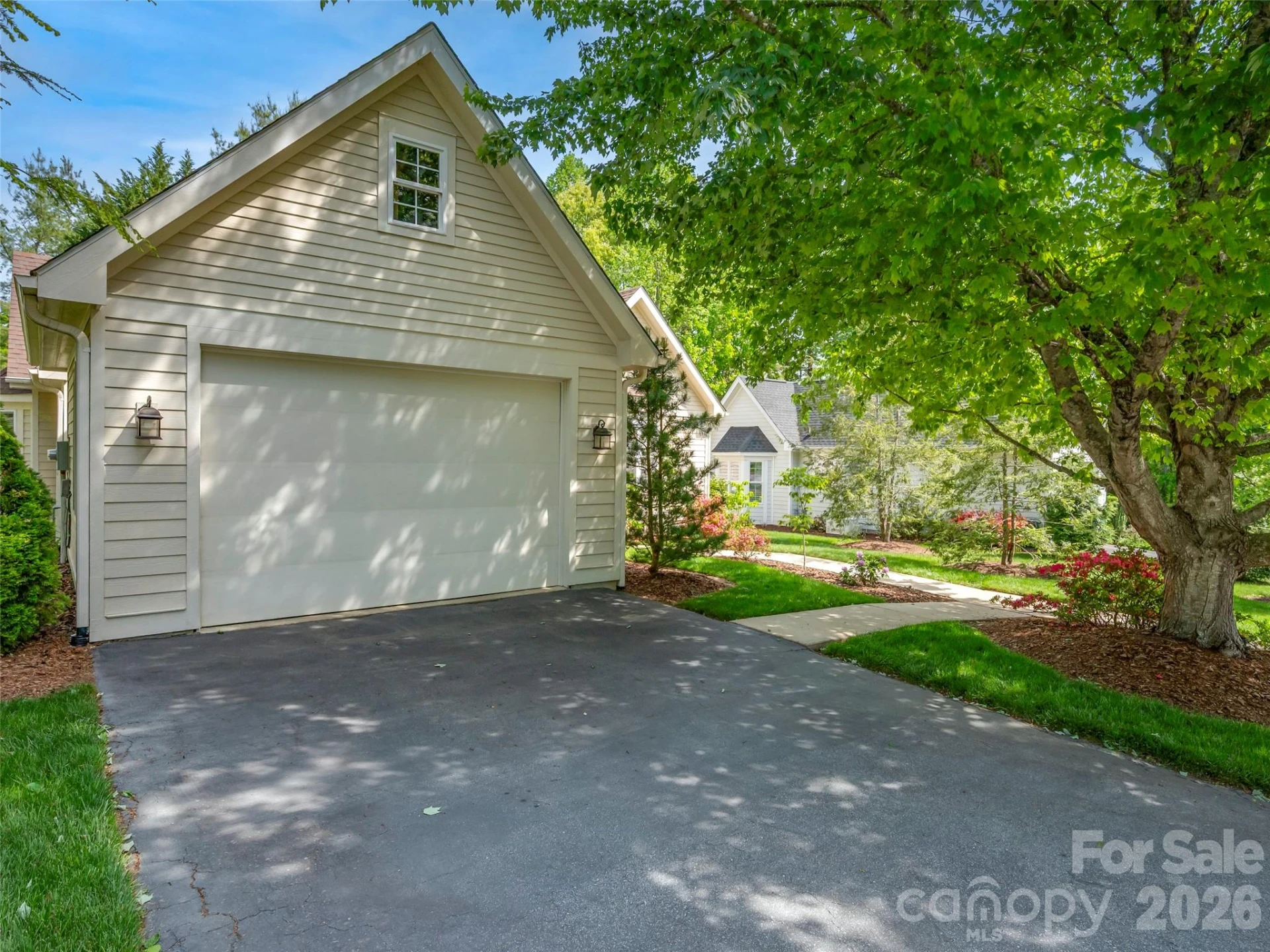 90 Dunroy Drive - Photo 4