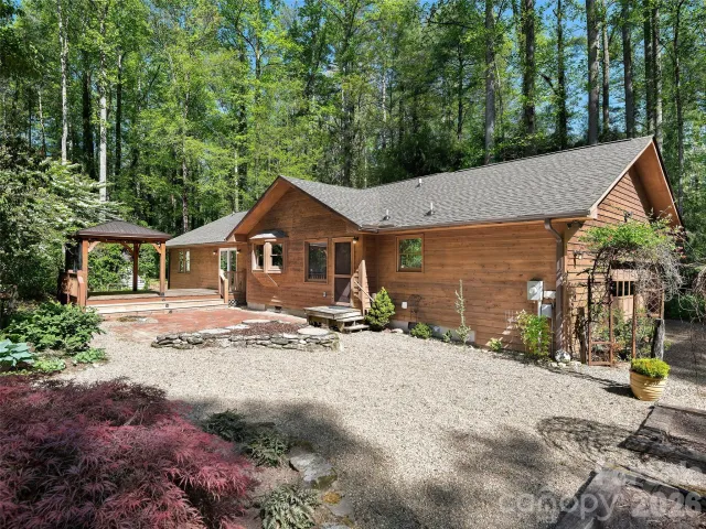 30 Kanuga Heights Lane