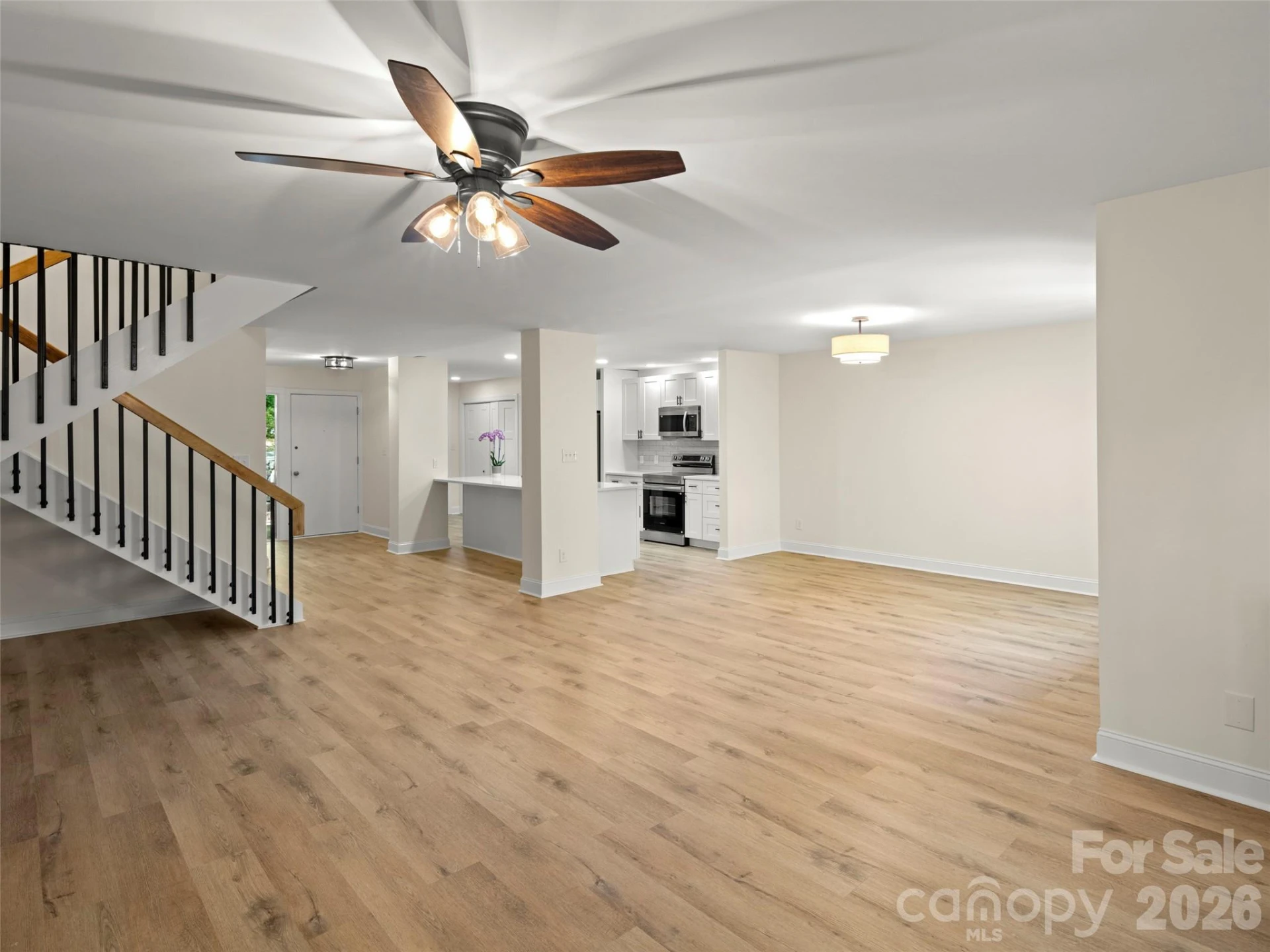 203 Crowfields Drive - Photo 3