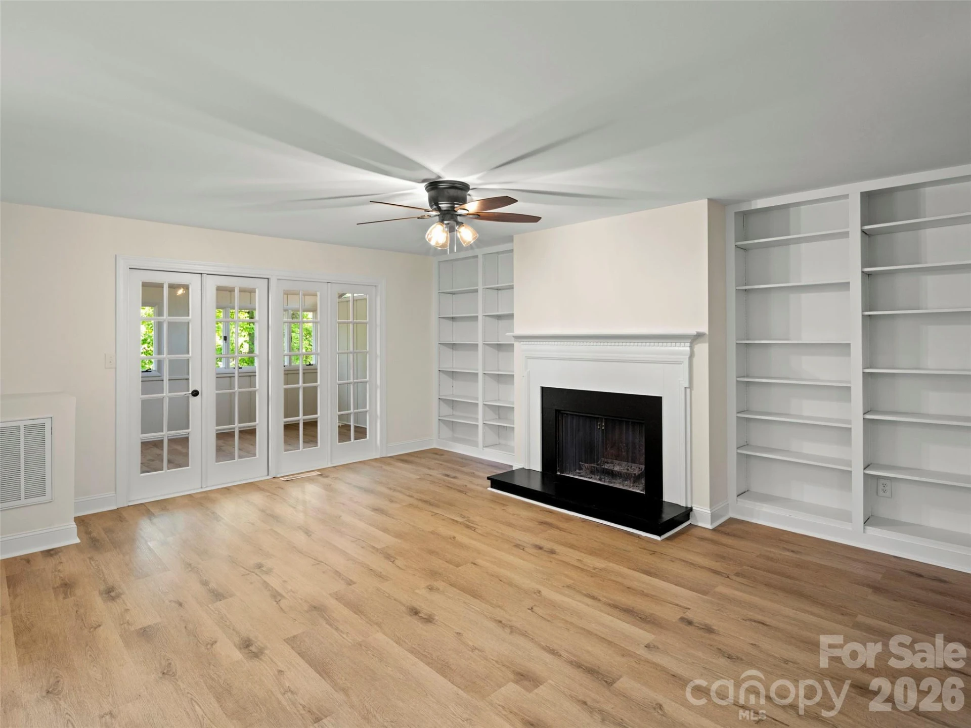 203 Crowfields Drive - Photo 4