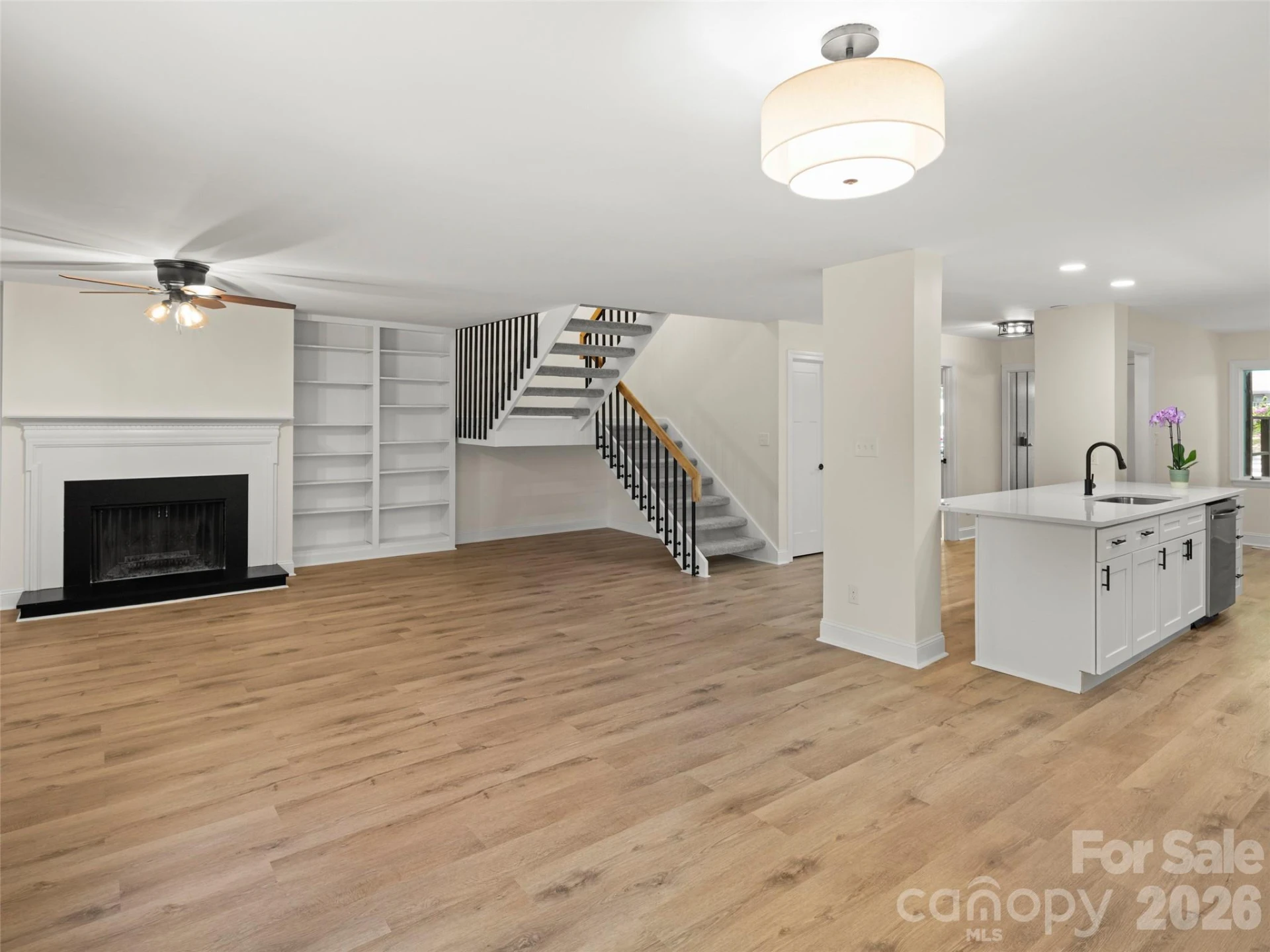 203 Crowfields Drive - Photo 6