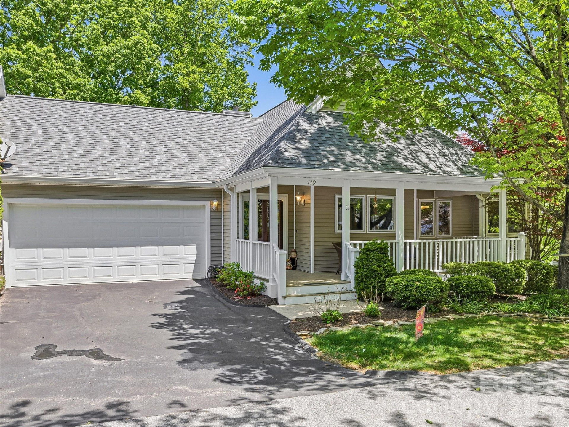 119 Carriage Walk Lane