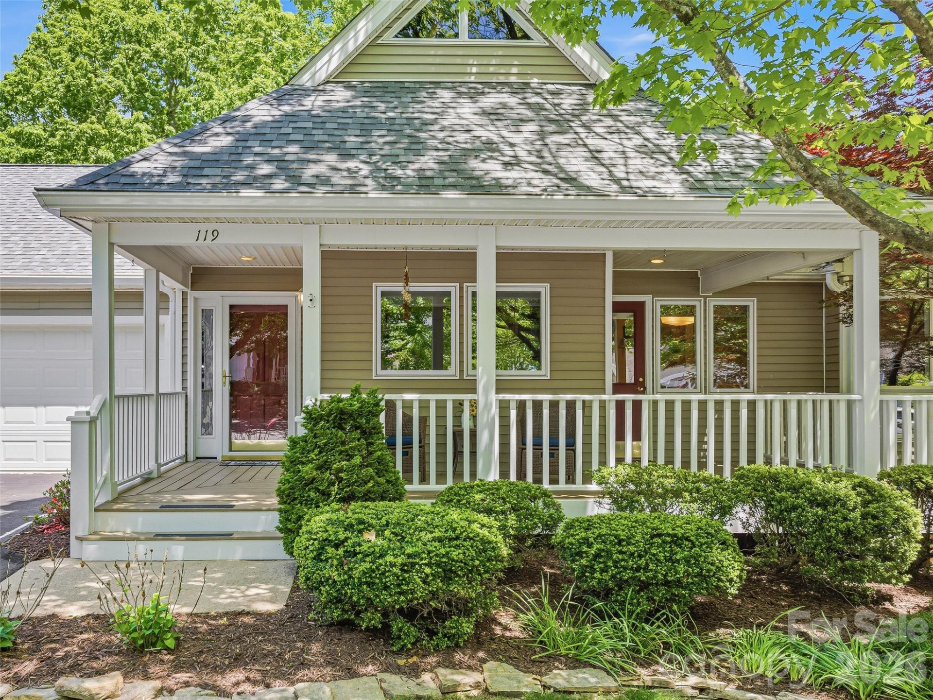 119 Carriage Walk Lane - Photo 2