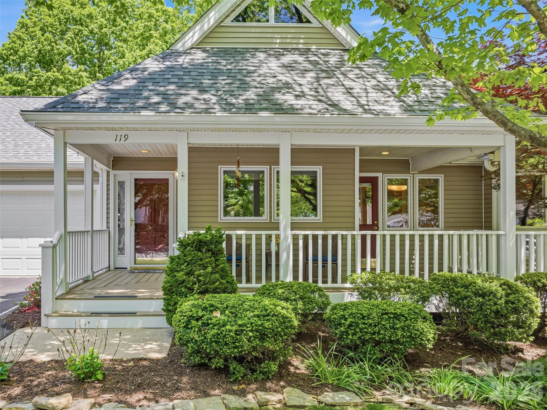 119 Carriage Walk Lane - Photo 2