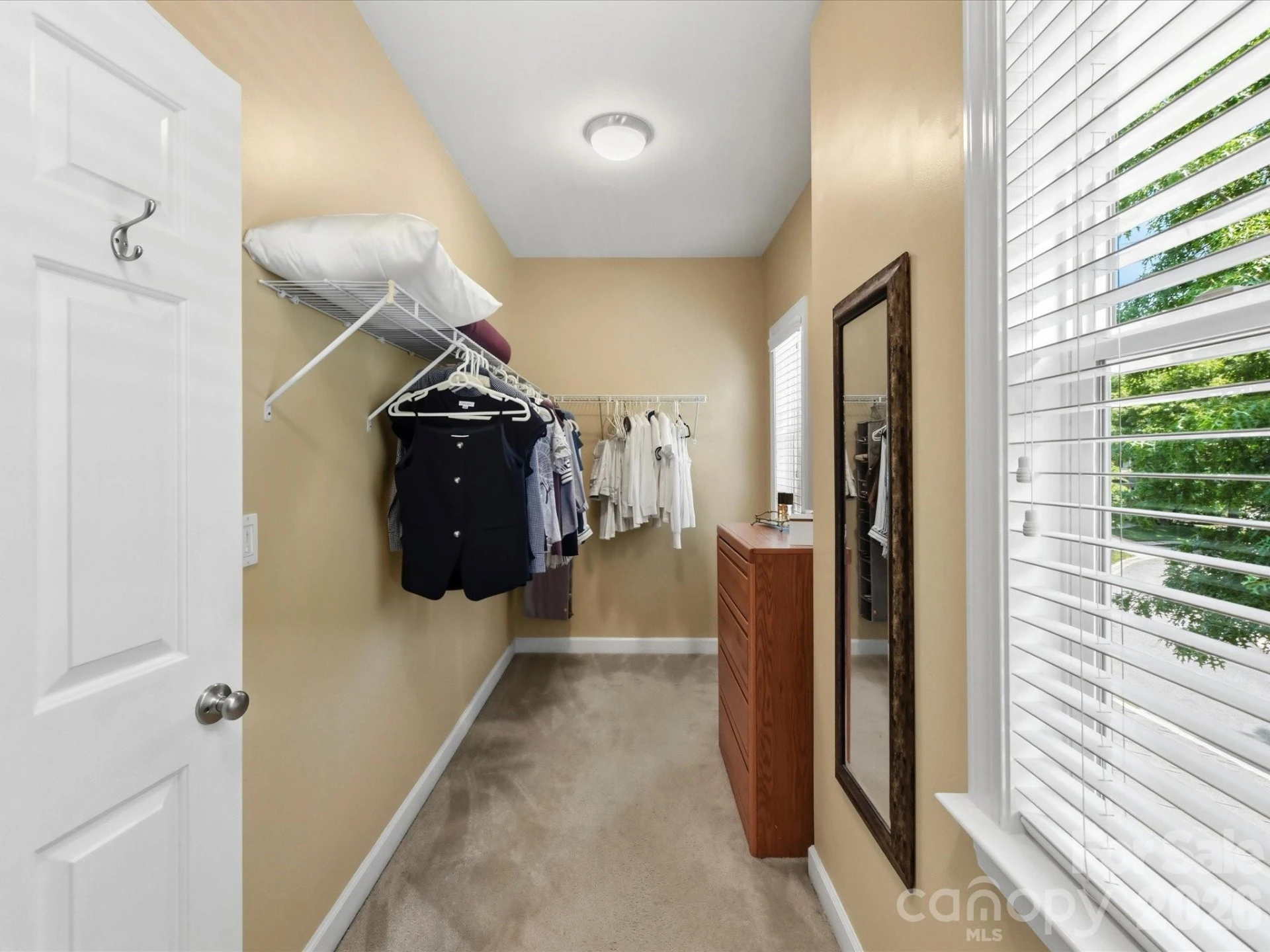 8611 Covedale Crossings Circle - Photo 24