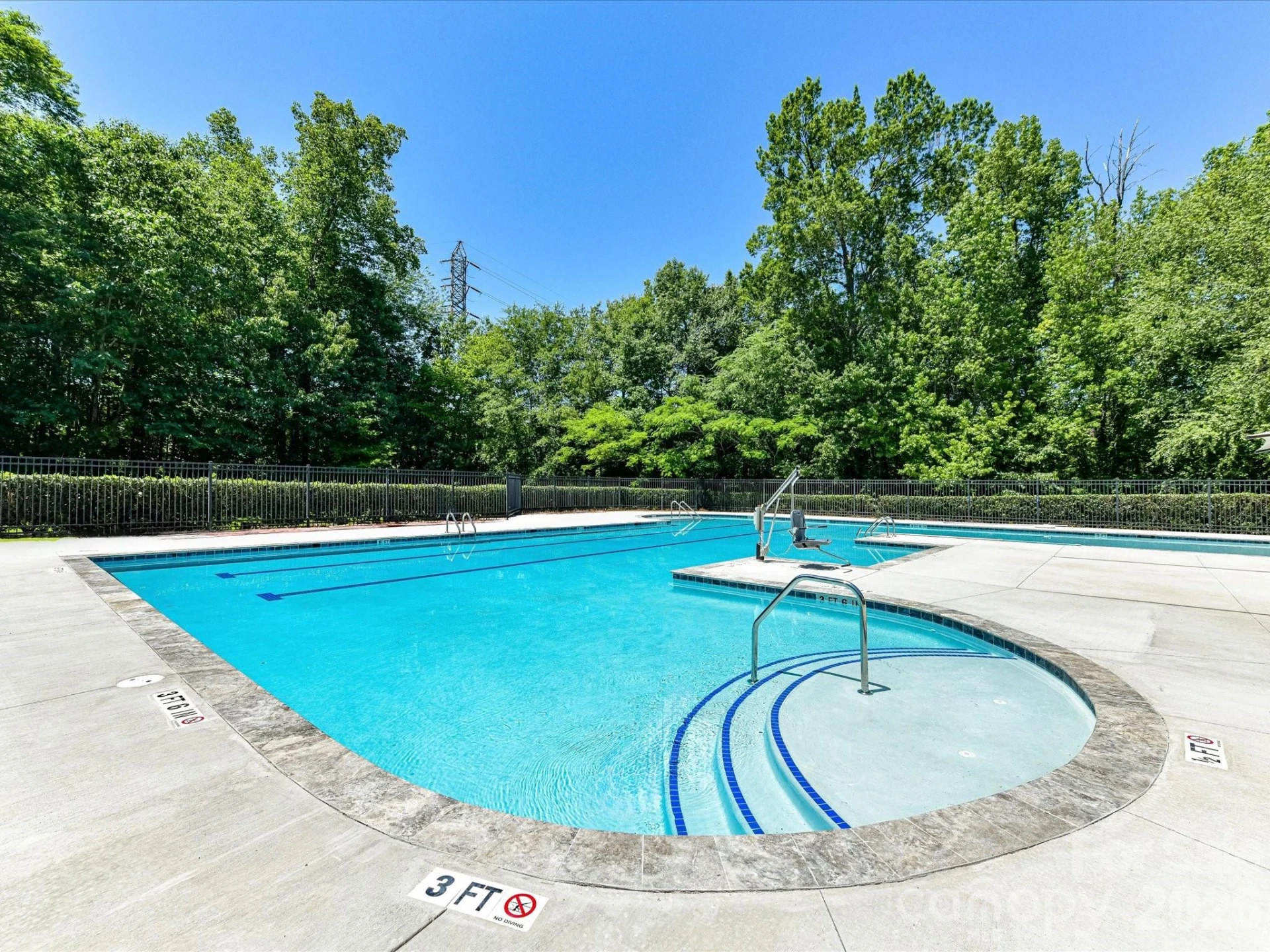 8611 Covedale Crossings Circle - Photo 34