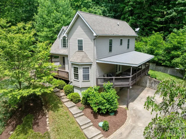 174 deep woods Trail