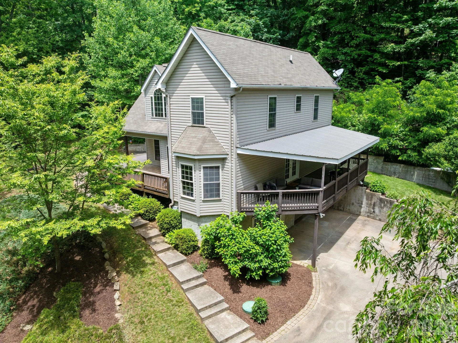 174 deep woods Trail