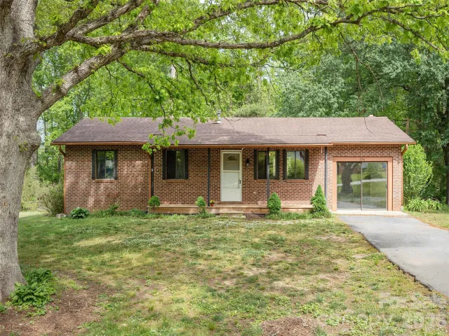 126 Upward Acres Street, East Flat Rock, NC, 28726