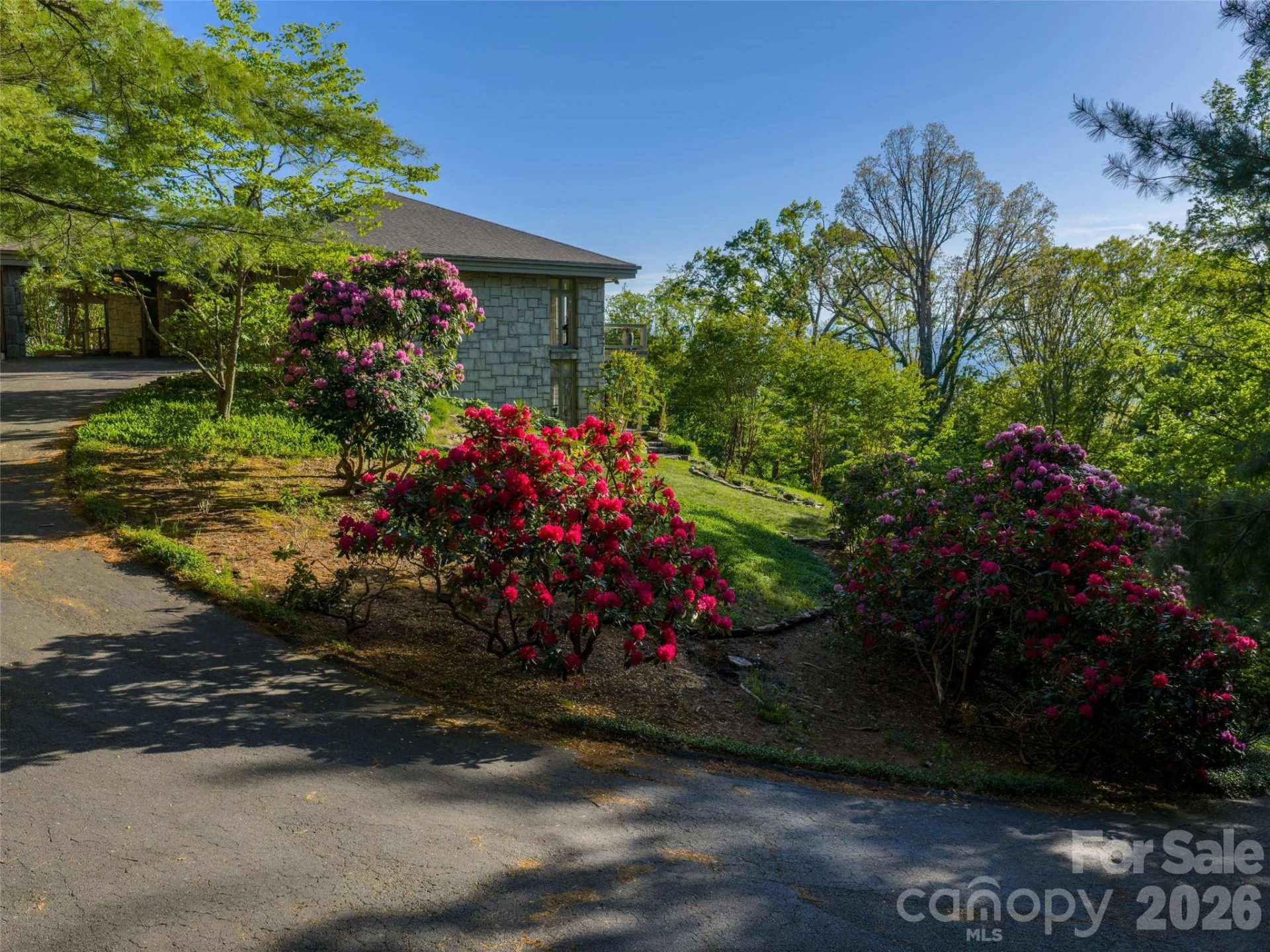 65 Crestwood Road - Photo 4