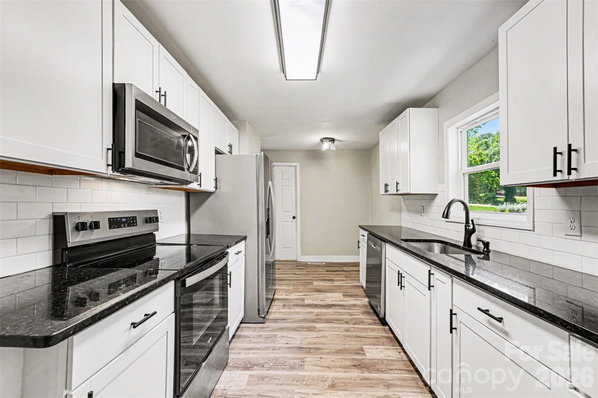 308 Alexander Street - Photo 3