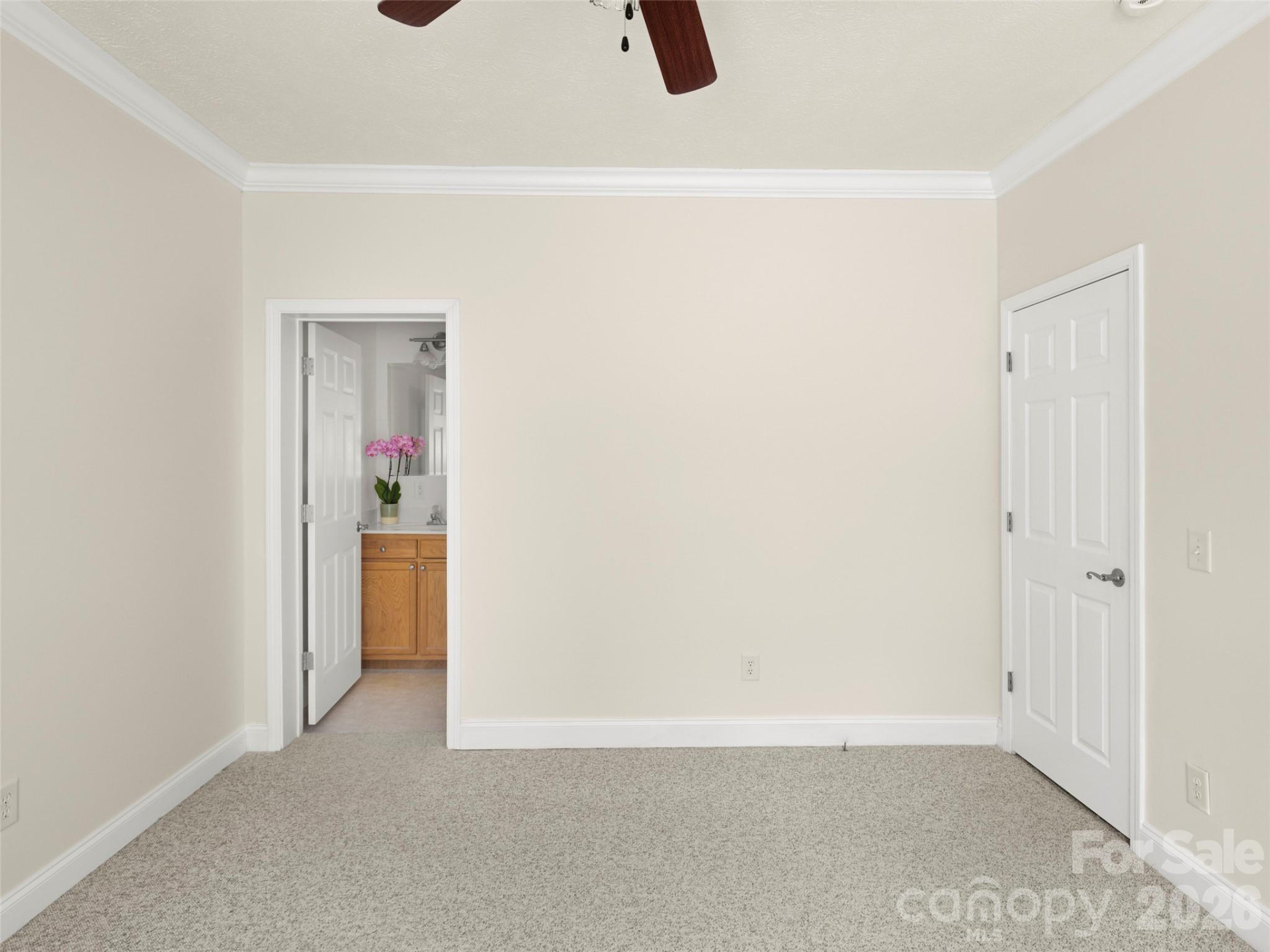 1 Hedgerose Court #B - Photo 5