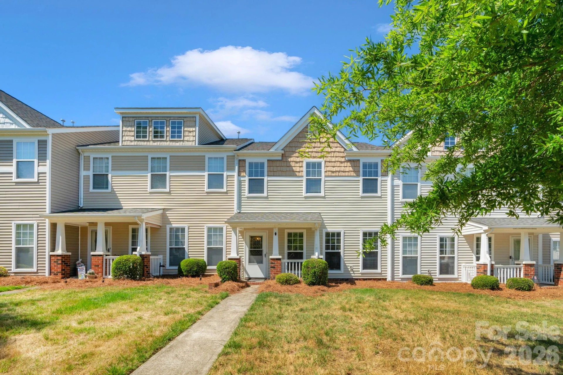 1021 Laparc Lane