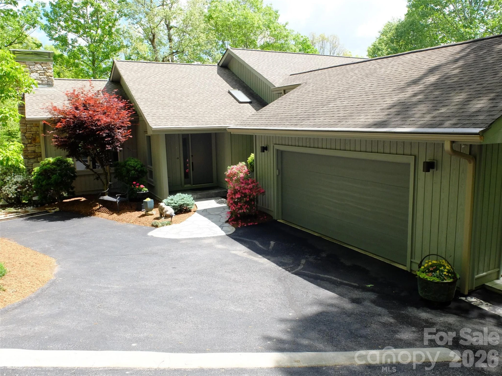 258 DALHOUSIE Court - Photo 3