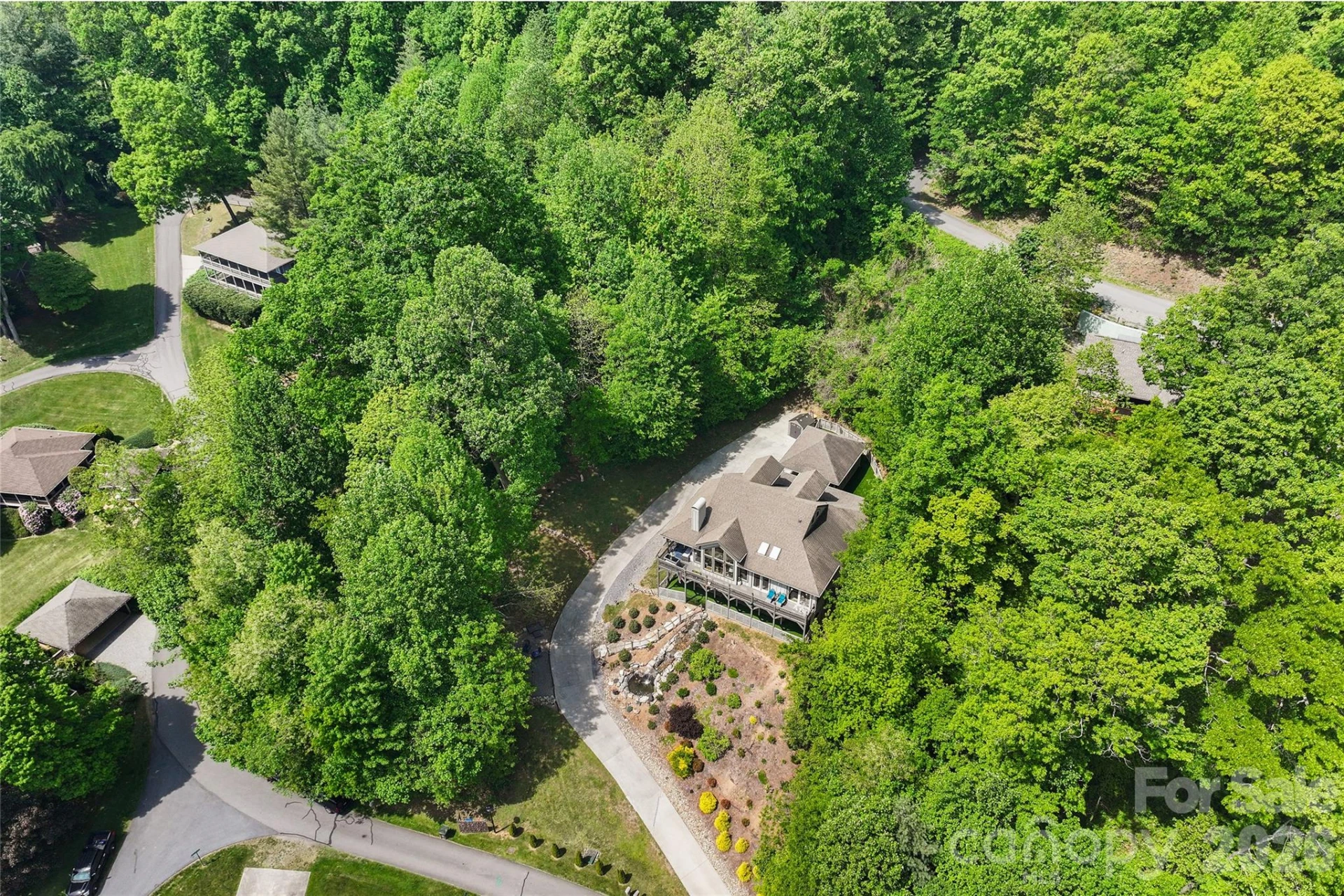 266 Hawks Crest Drive - Photo 44
