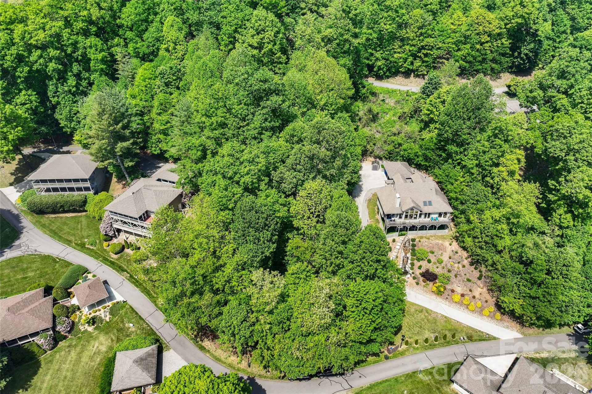 266 Hawks Crest Drive - Photo 45
