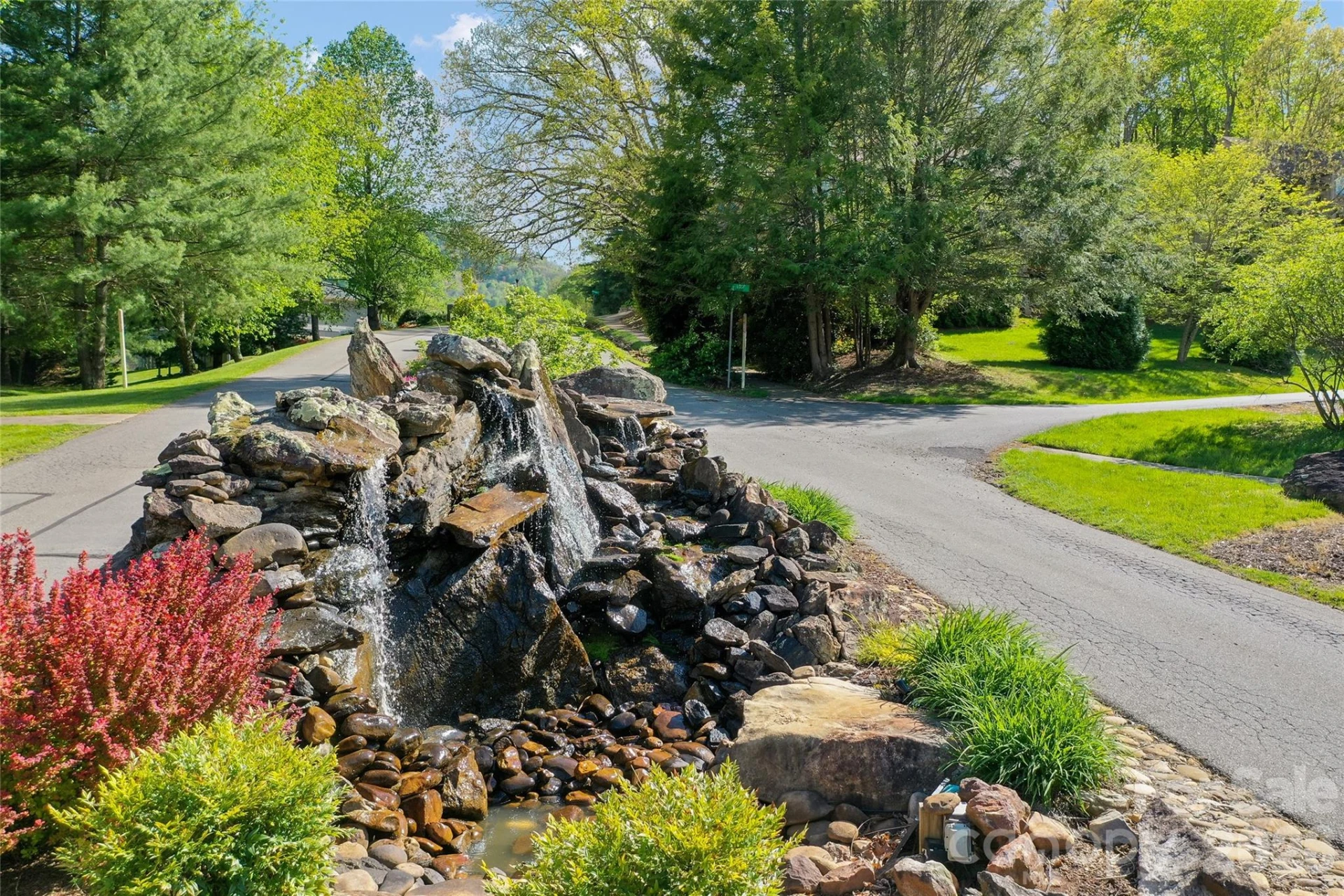 266 Hawks Crest Drive - Photo 48