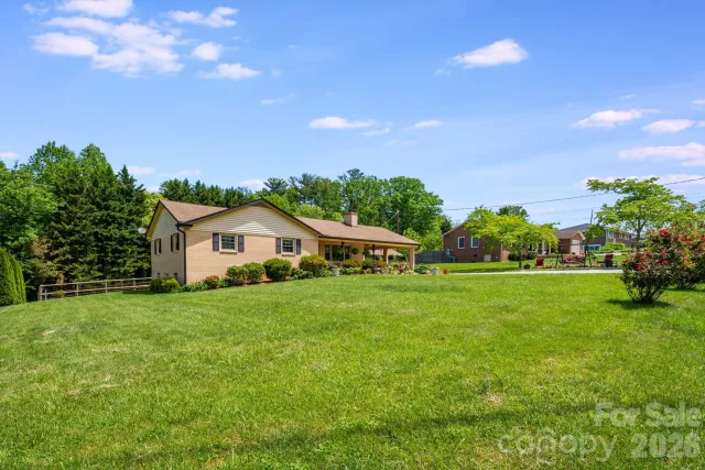 458 Beach Drive, Hendersonville, NC, 28792