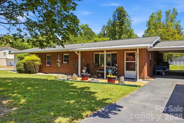 88 Lost Creek Drive, Flat Rock, NC, 28731