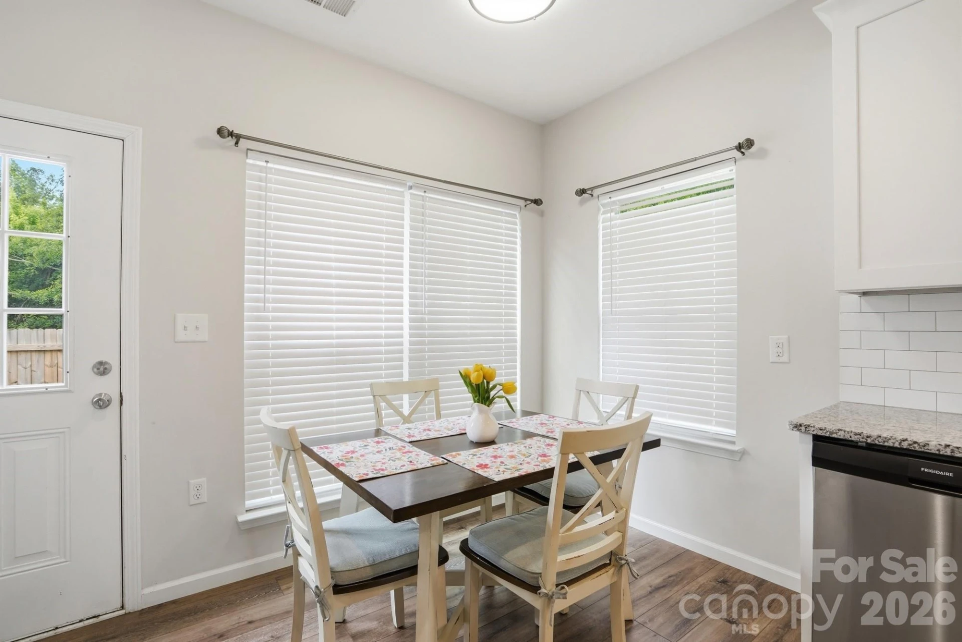 2507 Leroy Avenue - Photo 11