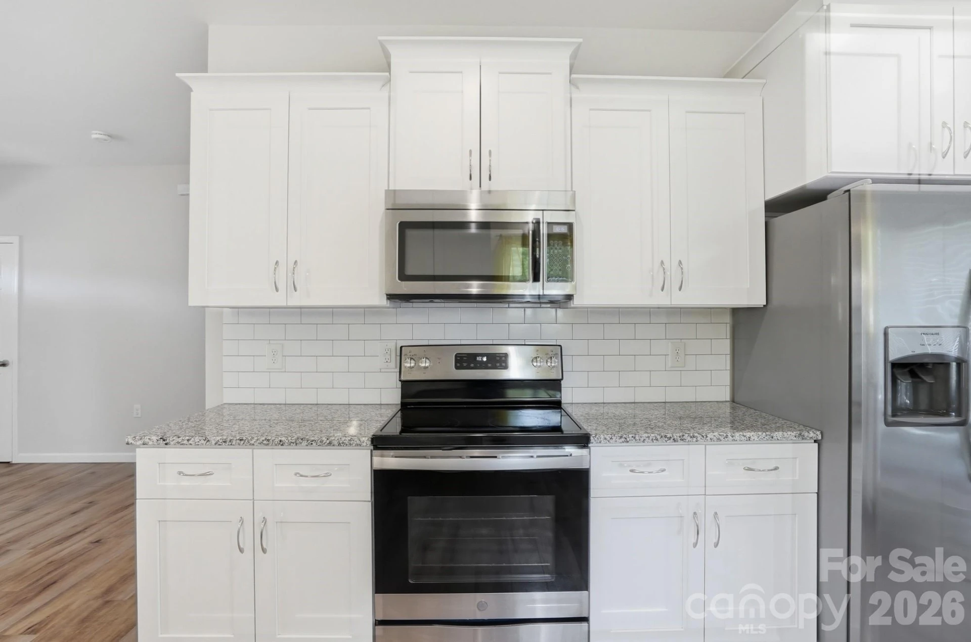 2507 Leroy Avenue - Photo 10