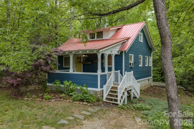 24 Moore Circle, Black Mountain, NC, 28711