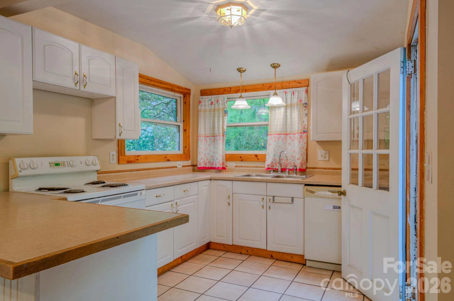 24 Moore Circle - Photo 14