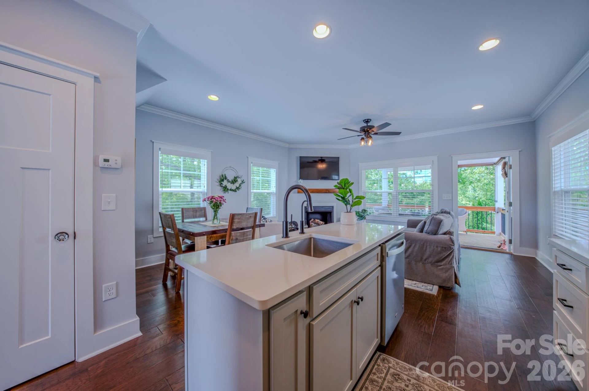 15 Tudor Way - Photo 5