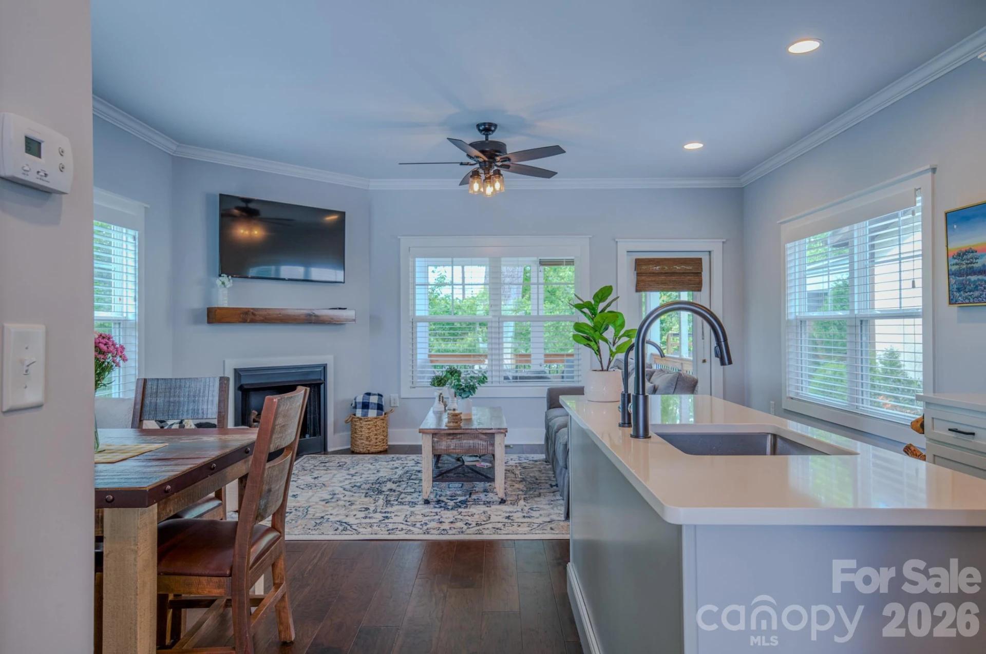 15 Tudor Way - Photo 8