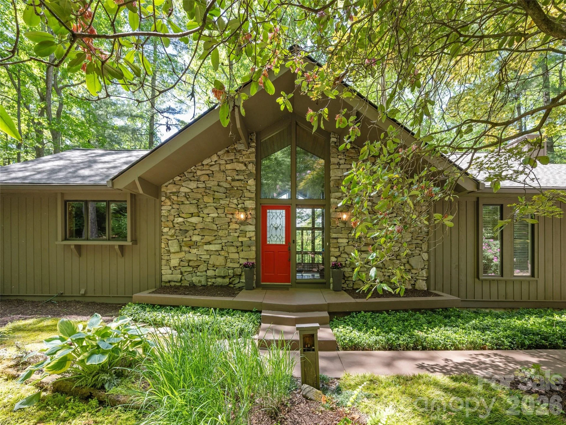 227 Estate Drive - Photo 3