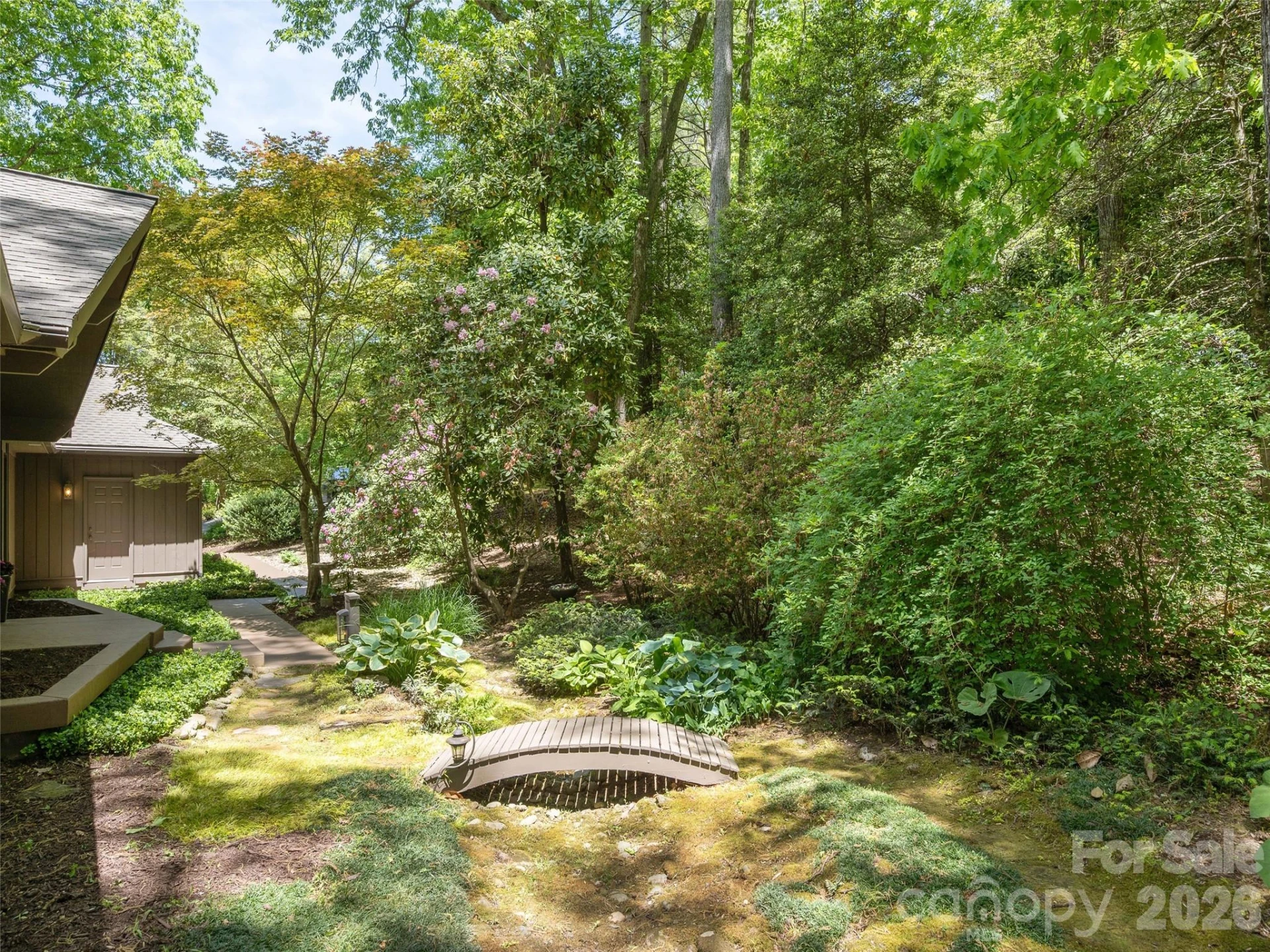 227 Estate Drive - Photo 6