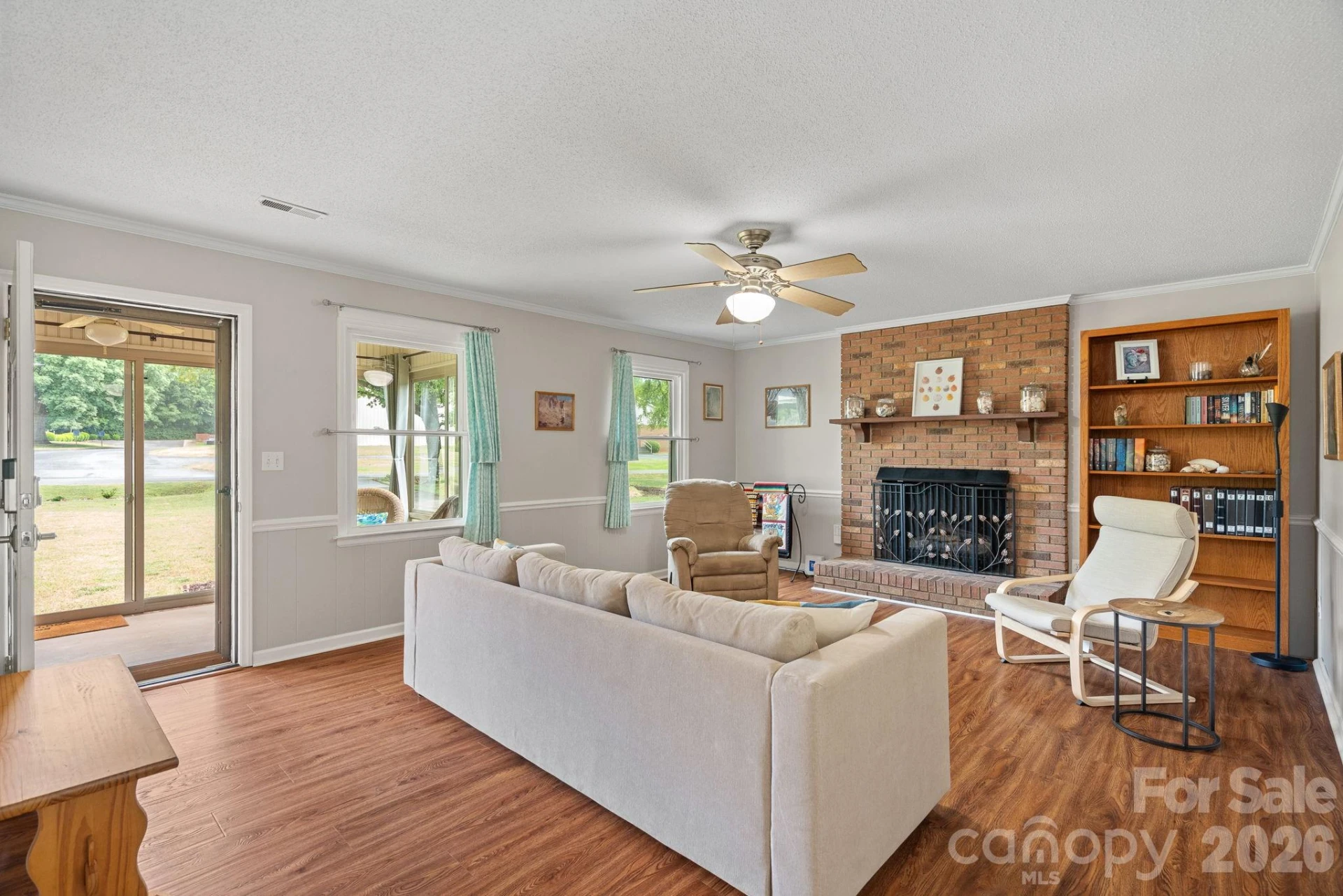 6131 Kinghurst Drive - Photo 5