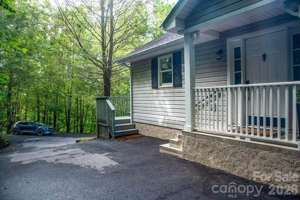36 Lynx Drive