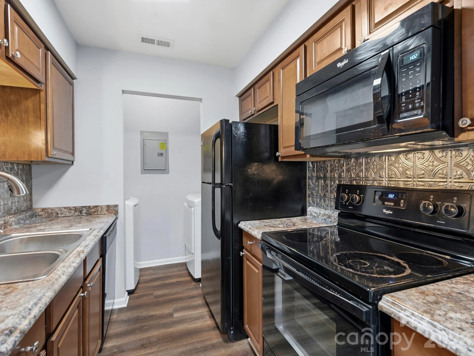 110 9B Heywood Road - Photo 8