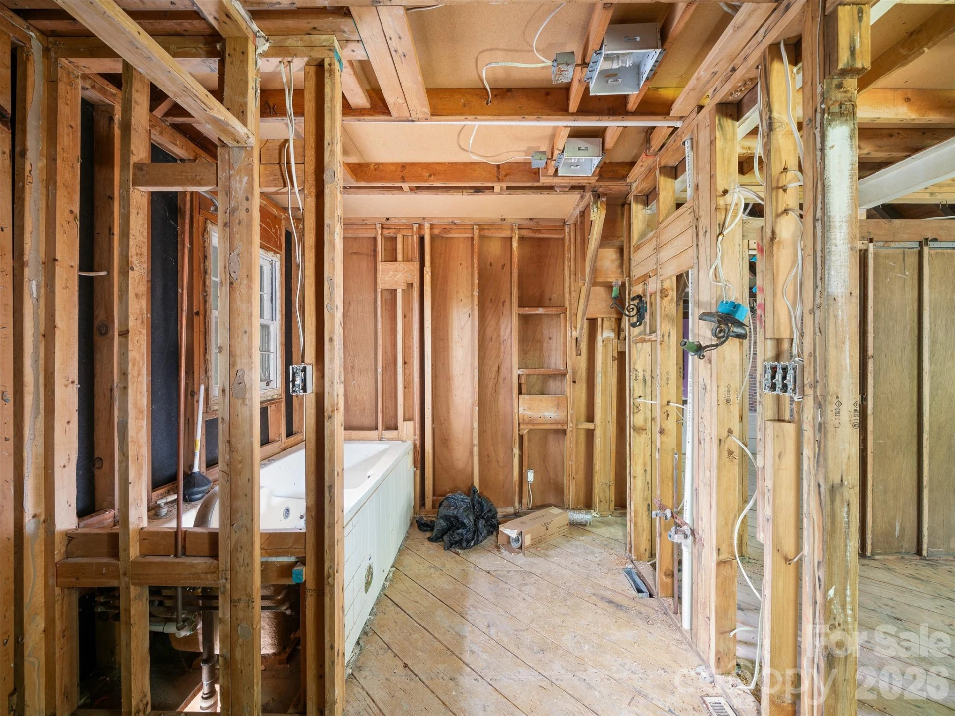 639 Hunter Street - Photo 6