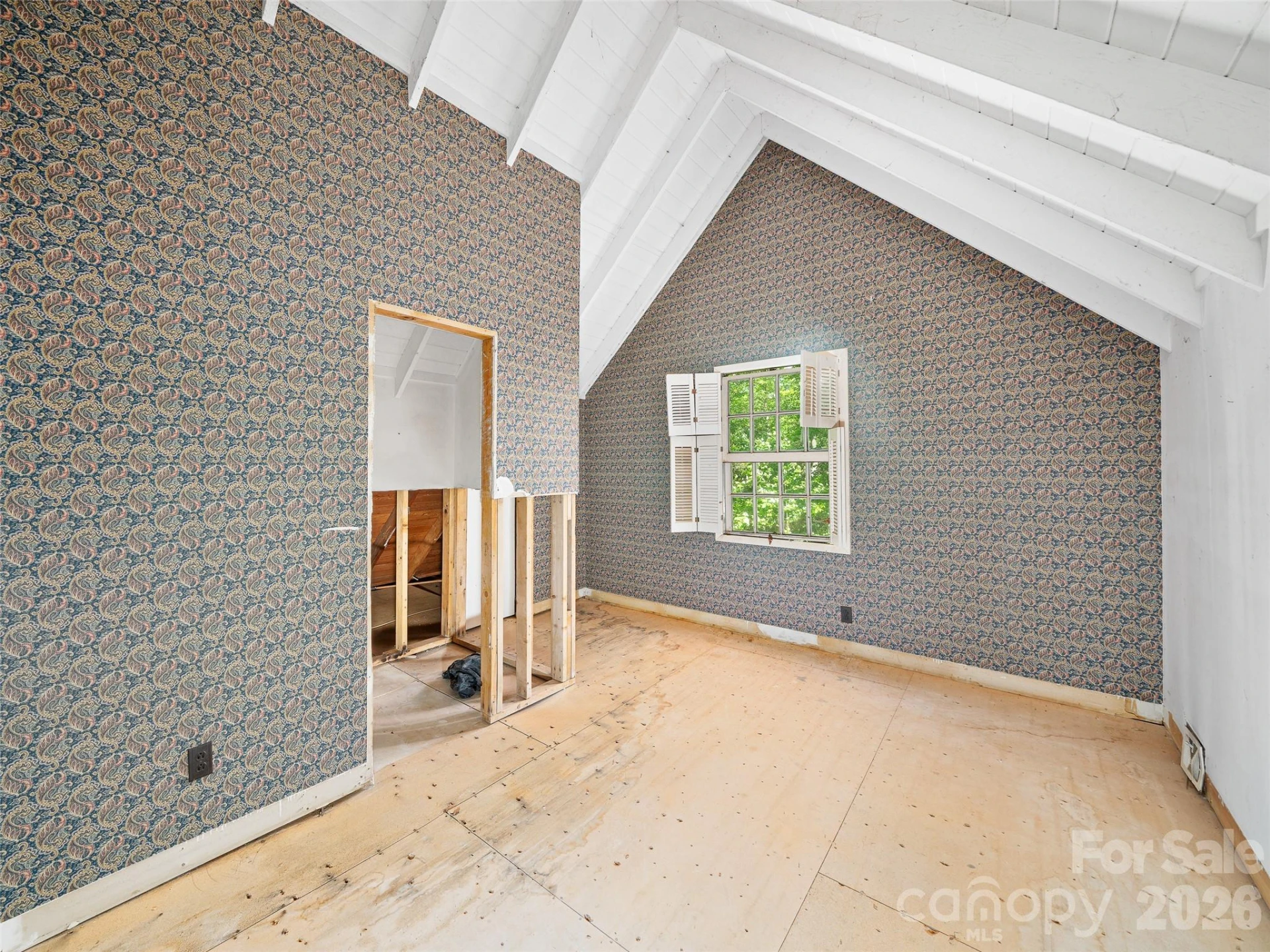639 Hunter Street - Photo 8