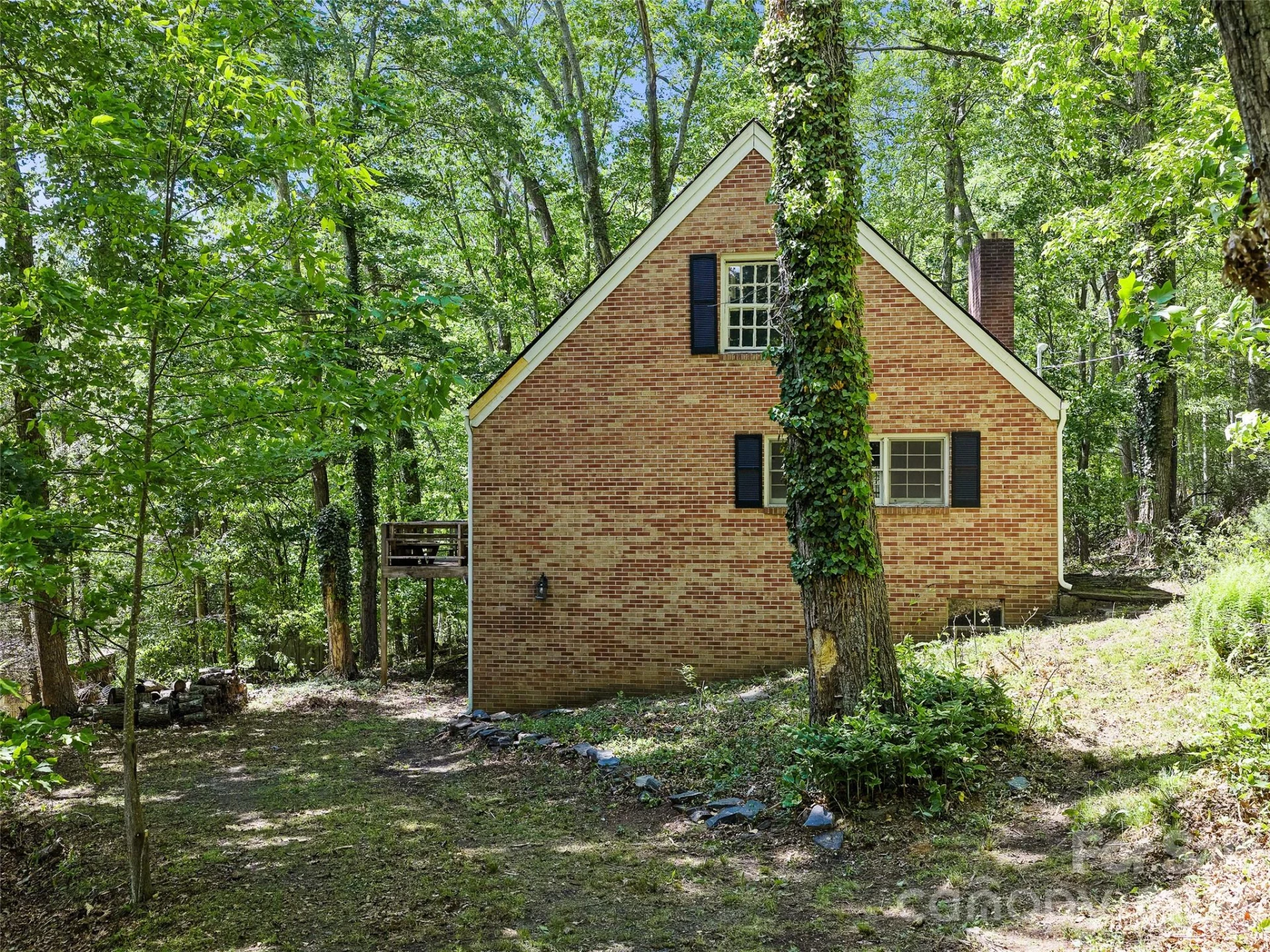639 Hunter Street - Photo 10