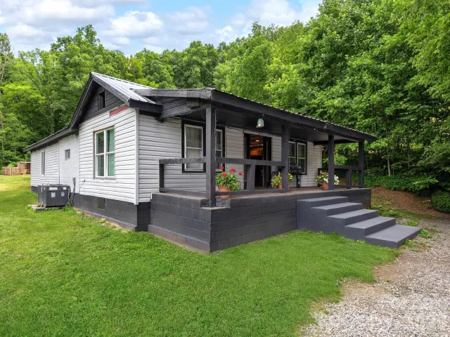 181 Harley Davidson Drive, Canton, NC, 28716