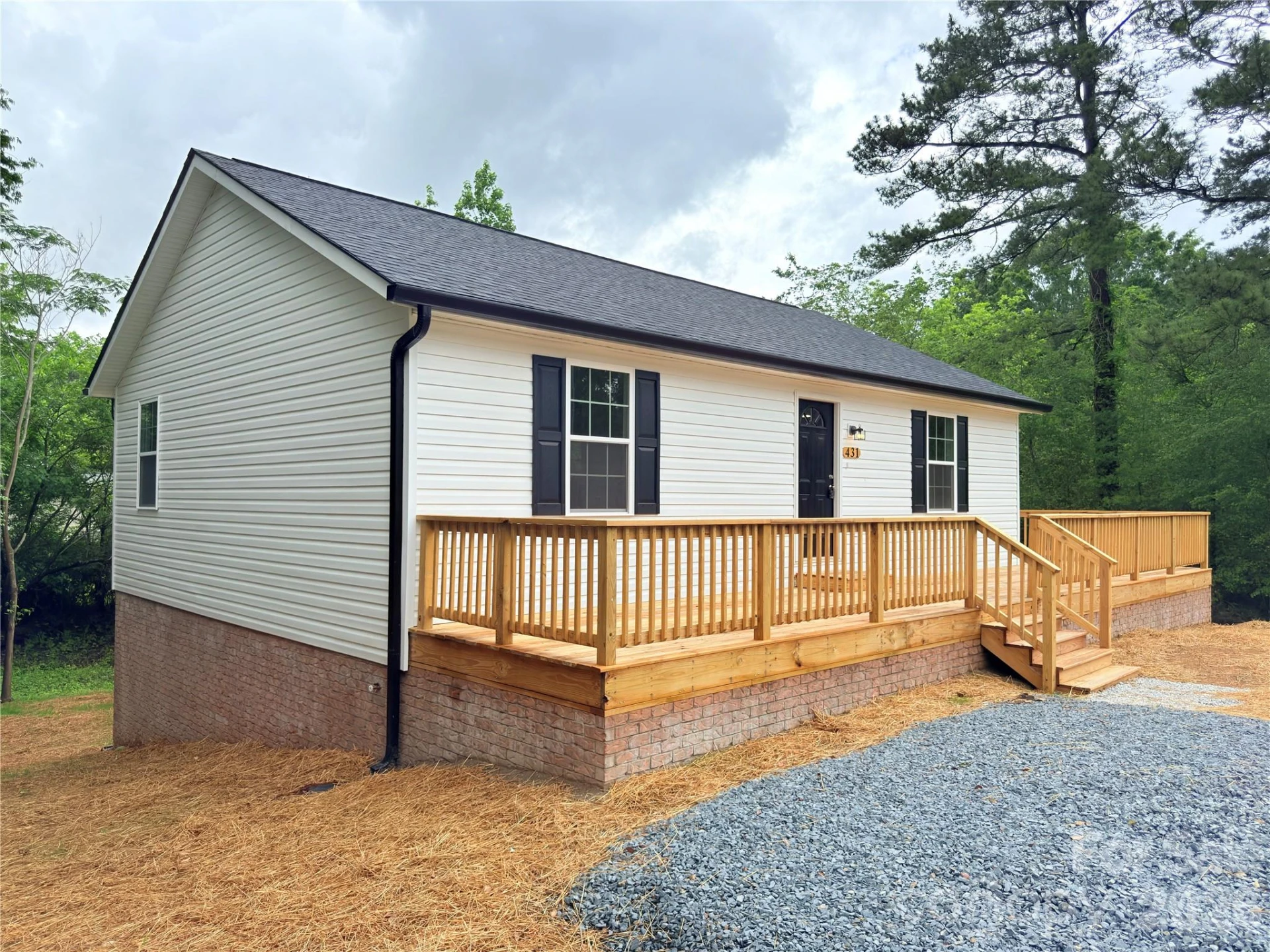 431 Eastover Avenue - Photo 3