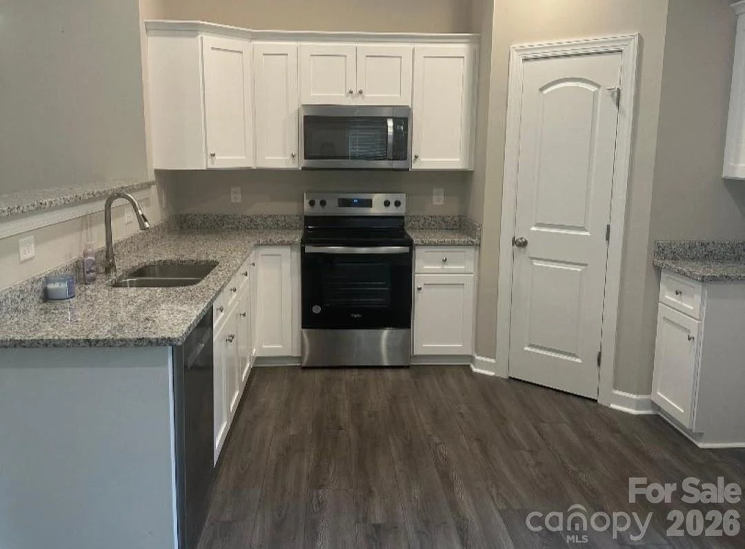 1014 Main Street - Photo 4
