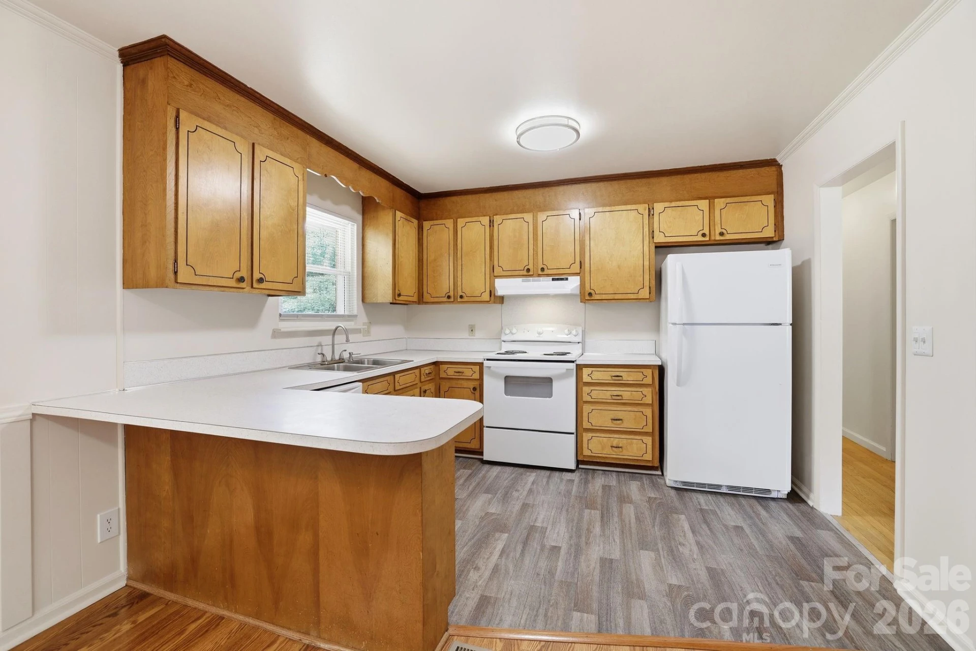 225 Middleton Avenue - Photo 11