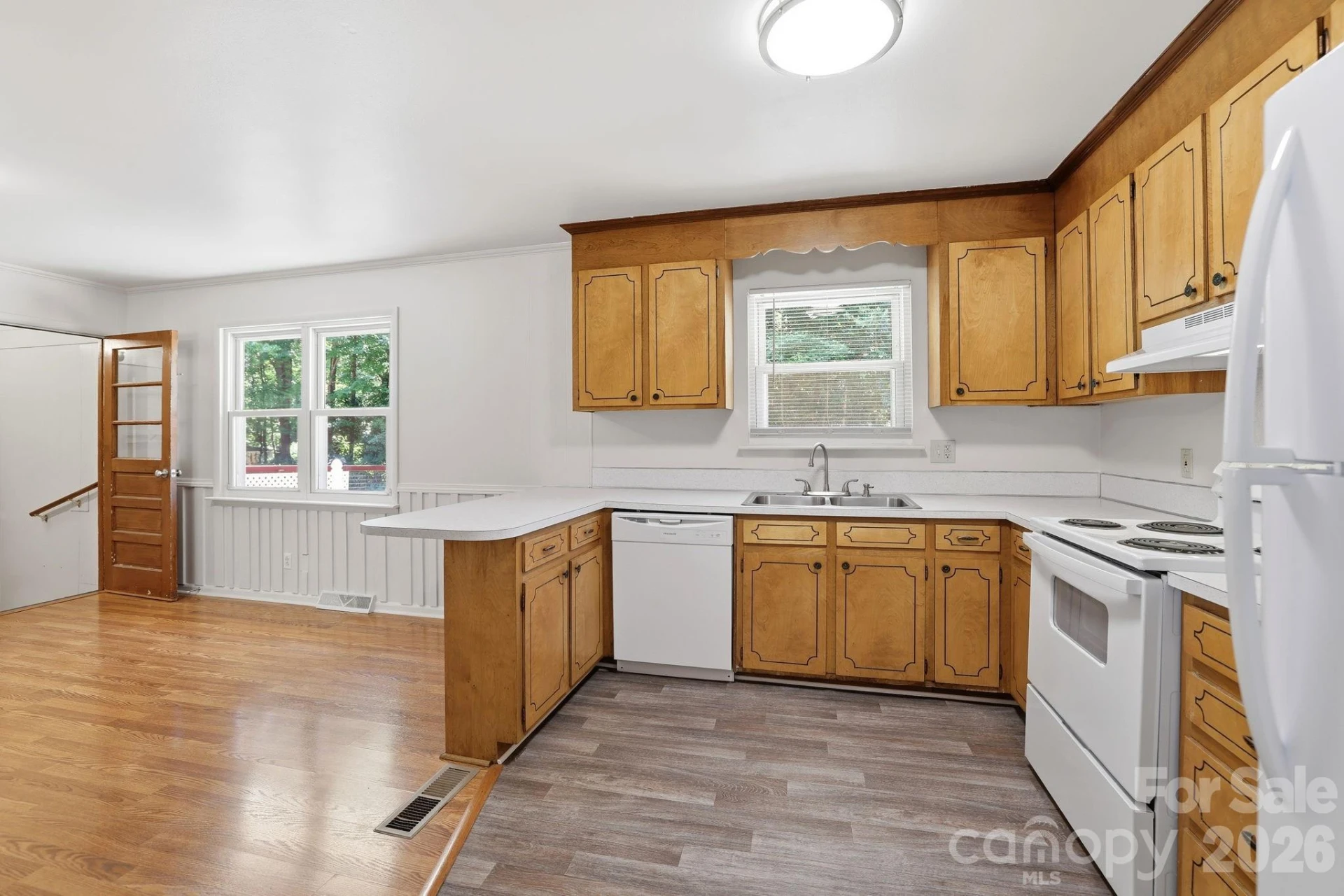 225 Middleton Avenue - Photo 13