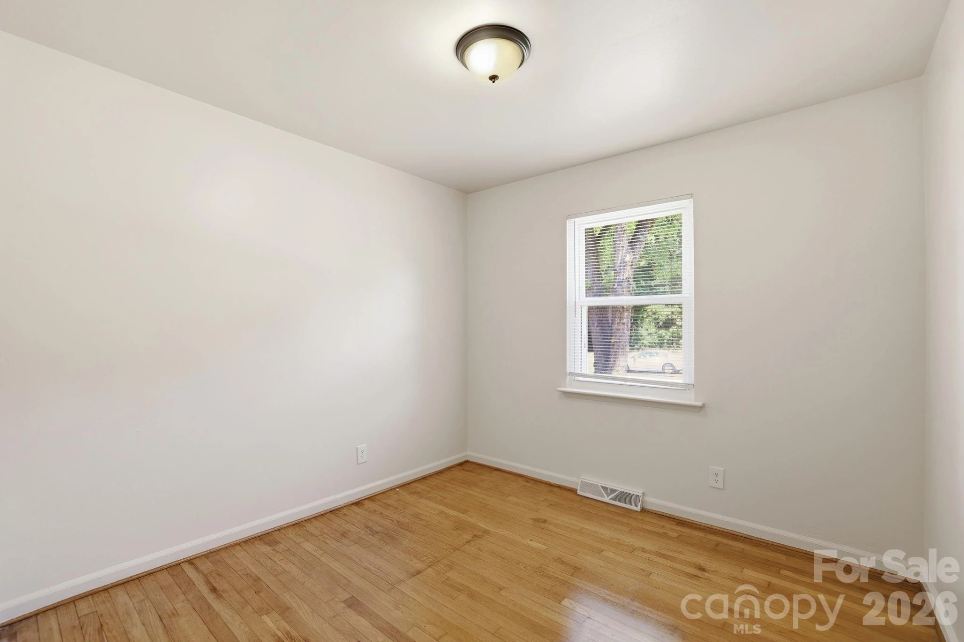 225 Middleton Avenue - Photo 15