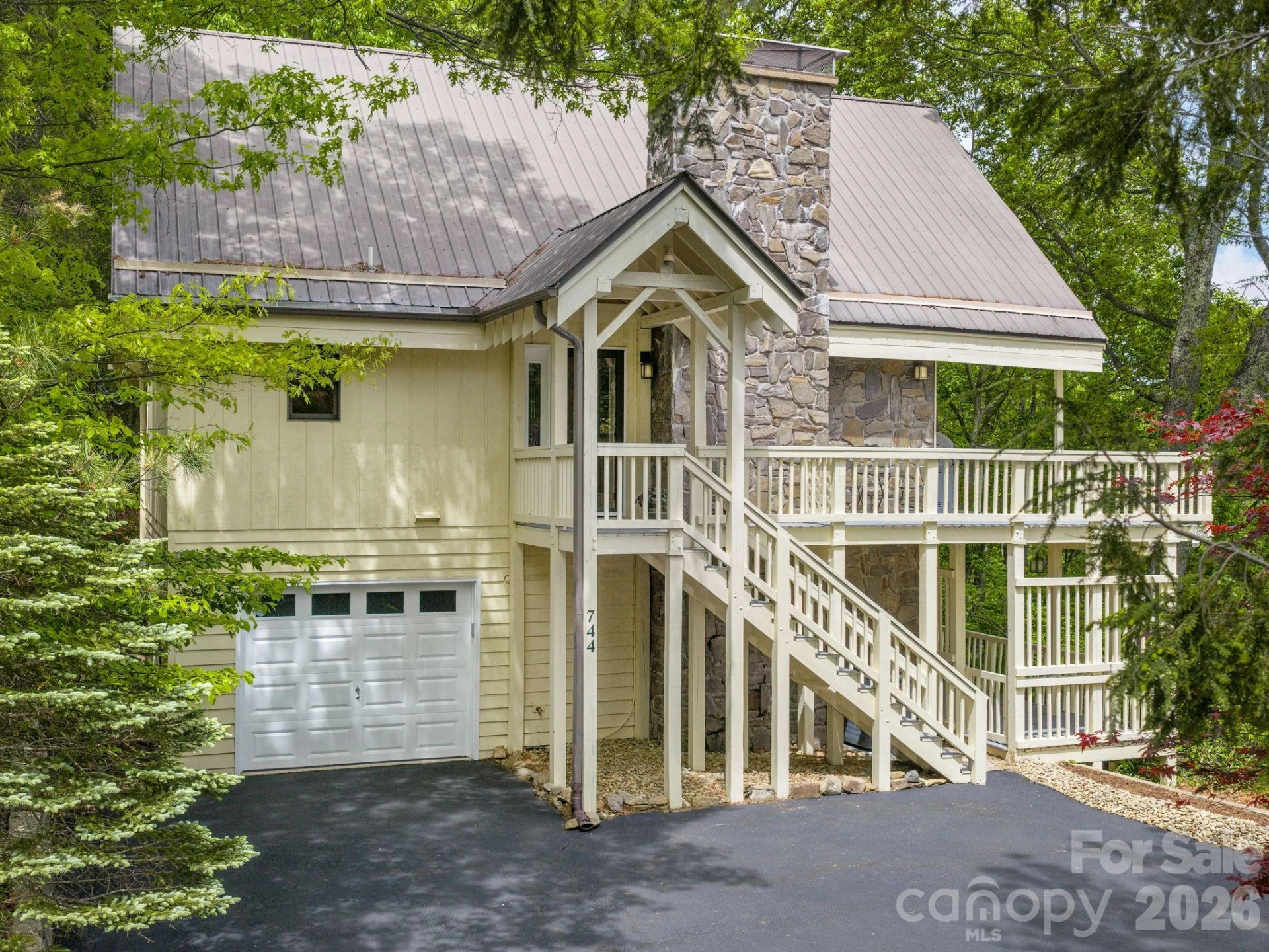 744 Laurel Ridge Road - Photo 2