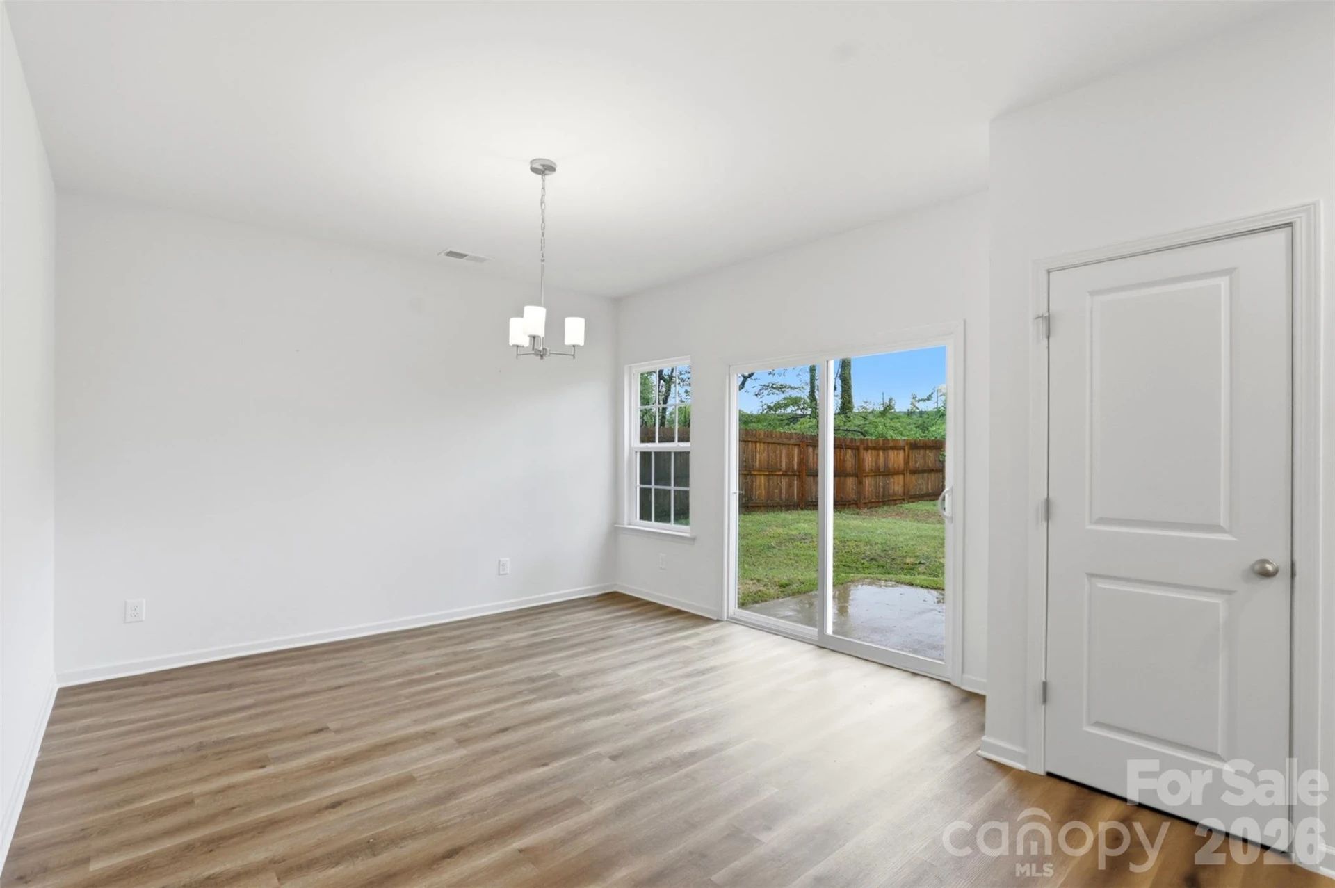 443 Dawn Circle - Photo 11