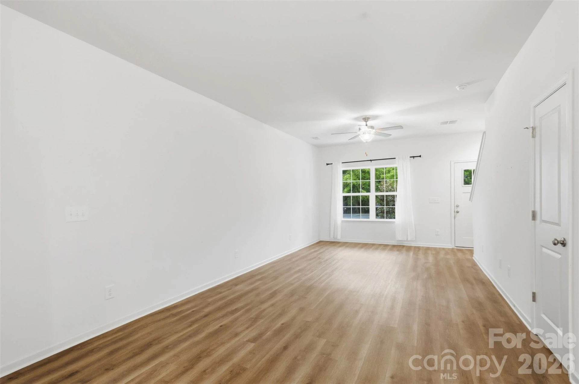 443 Dawn Circle - Photo 4
